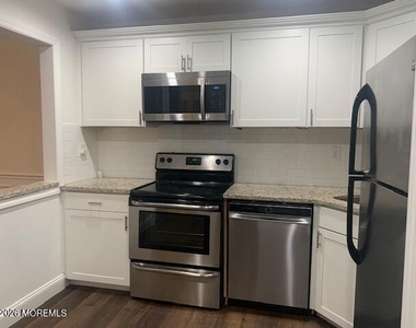 130 Amberly Drive - Photo Thumbnail 2