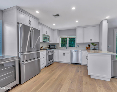 637 Beacon Boulevard - Photo Thumbnail 14