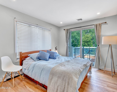 637 Beacon Boulevard - Photo Thumbnail 21