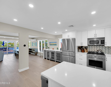 637 Beacon Boulevard - Photo Thumbnail 11