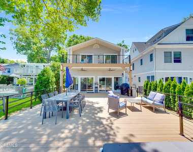 637 Beacon Boulevard - Photo Thumbnail 29