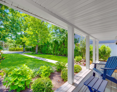 637 Beacon Boulevard - Photo Thumbnail 4