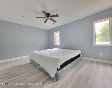 1 Half Robin Drive - Photo Thumbnail 11