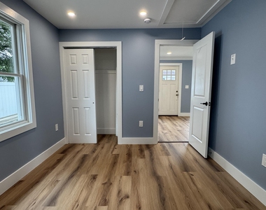919 Ellison Avenue - Photo Thumbnail 5