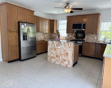 196 South Street - Photo Thumbnail 8