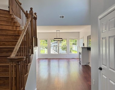 196 South Street - Photo Thumbnail 4