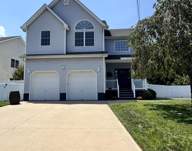 196 South Street - Photo Thumbnail 1