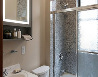 East 52 Street - Photo Thumbnail 3