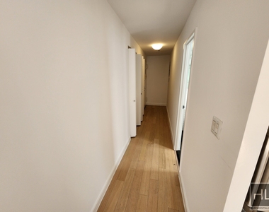 East 39th Street - Photo Thumbnail 3