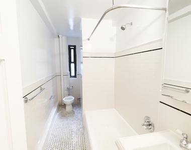 East 56 Street - Photo Thumbnail 7