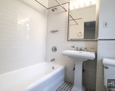East 80th Street - Photo Thumbnail 4