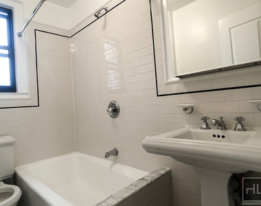 East 92 Street - Photo Thumbnail 4