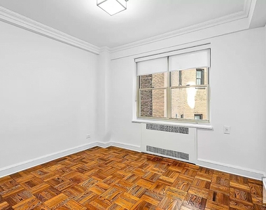 East 57th Street - Photo Thumbnail 1