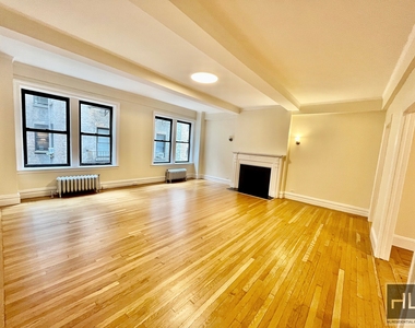 East 80th Street - Photo Thumbnail 1