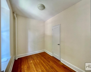 East 38th Street - Photo Thumbnail 3