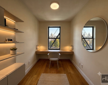 West 11 Street - Photo Thumbnail 3