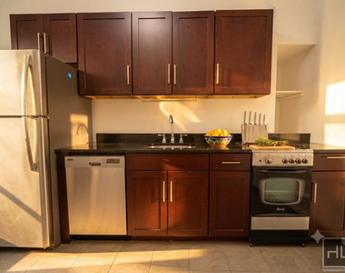 West 11 Street - Photo Thumbnail 1