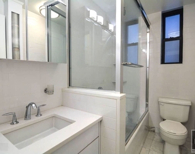 West 68 Street - Photo Thumbnail 4
