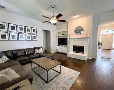 11413 Huntington Road - Photo Thumbnail 9