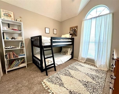 11413 Huntington Road - Photo Thumbnail 29