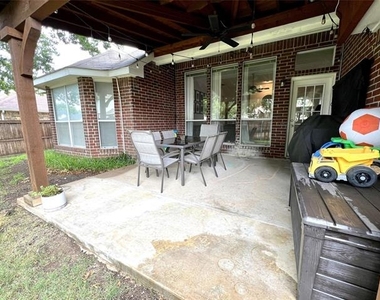11413 Huntington Road - Photo Thumbnail 34