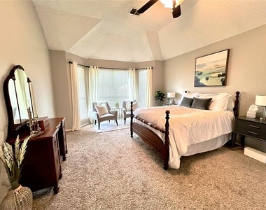 11413 Huntington Road - Photo Thumbnail 21