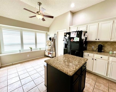 11413 Huntington Road - Photo Thumbnail 17