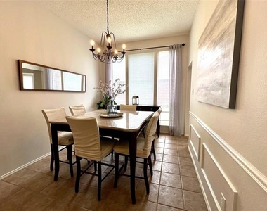 11413 Huntington Road - Photo Thumbnail 8
