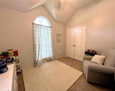 11413 Huntington Road - Photo Thumbnail 28