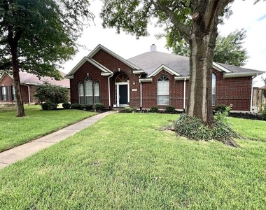 11413 Huntington Road - Photo Thumbnail 2