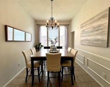 11413 Huntington Road - Photo Thumbnail 7