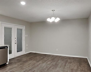 5705 Galaxie Road - Photo Thumbnail 5