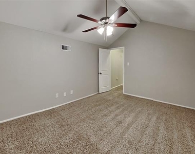 5705 Galaxie Road - Photo Thumbnail 15
