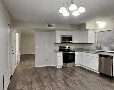 5705 Galaxie Road - Photo Thumbnail 4