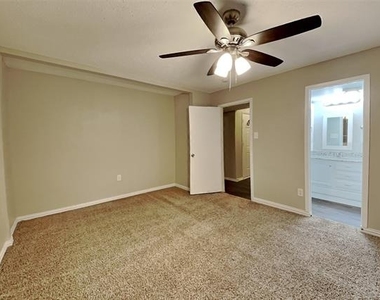 5705 Galaxie Road - Photo Thumbnail 6