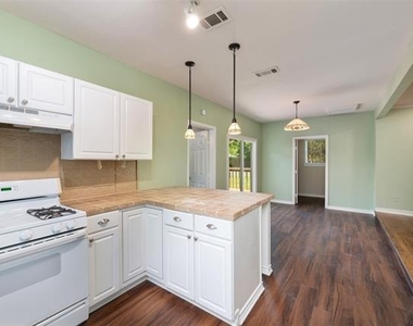 8823 San Benito Way - Photo Thumbnail 12