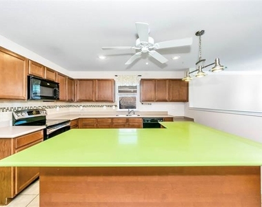 12644 Harvest Grove Drive - Photo Thumbnail 14