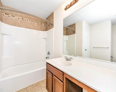12644 Harvest Grove Drive - Photo Thumbnail 5