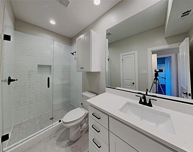 10738 Park Village Place - Photo Thumbnail 8