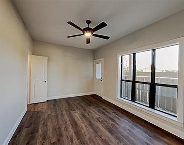 10738 Park Village Place - Photo Thumbnail 7