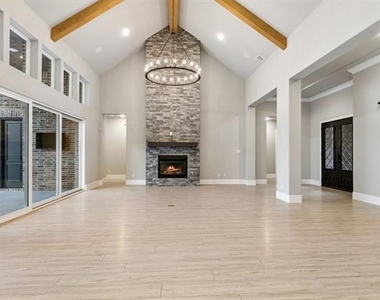 4630 Summerville Lane - Photo Thumbnail 26