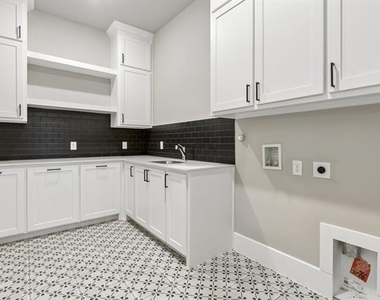 4630 Summerville Lane - Photo Thumbnail 18