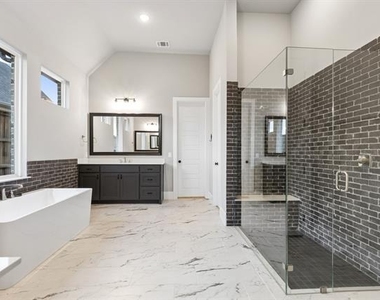 4630 Summerville Lane - Photo Thumbnail 13