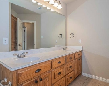 5957 Stacy Lane - Photo Thumbnail 23