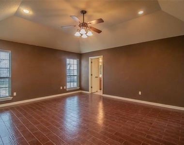 5957 Stacy Lane - Photo Thumbnail 15