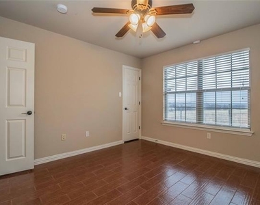 5957 Stacy Lane - Photo Thumbnail 27