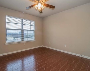 5957 Stacy Lane - Photo Thumbnail 28