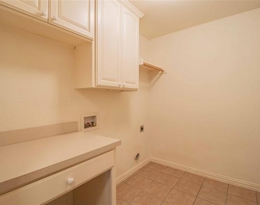 5957 Stacy Lane - Photo Thumbnail 14