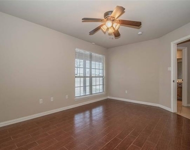 5957 Stacy Lane - Photo Thumbnail 24