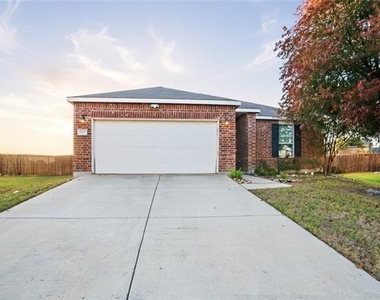 8101 Kurgan Trail - Photo Thumbnail 4